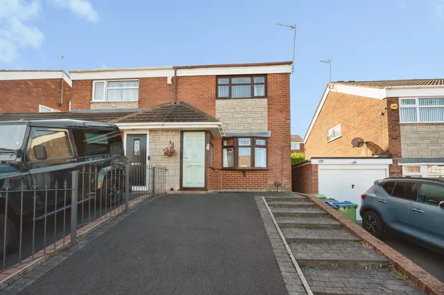 Raby Close, Tividale, OLDBURY, photo 1