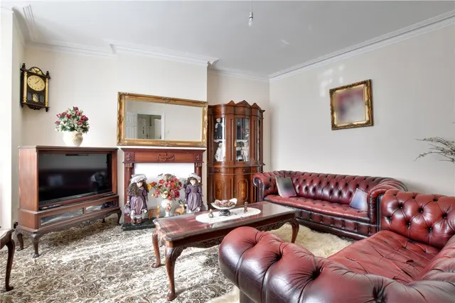 Photo 3 — Courthill Road, Lewisham, London, SE13