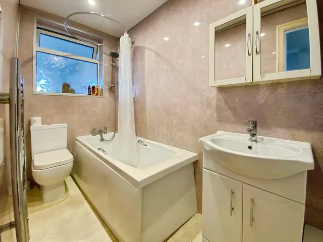 Maybury Road, Hull, HU9, photo 3
