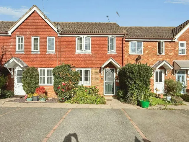 Farleys Way, Peasmarsh, TN31, photo 1