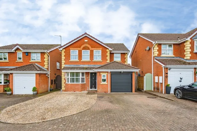 Ironstone Road, Burntwood, Staffordshire, WS7, photo 1
