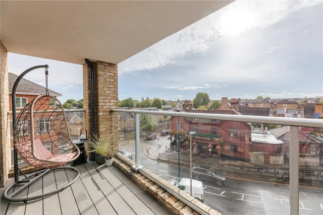 Putney Bridge Road, London, SW18, photo 1
