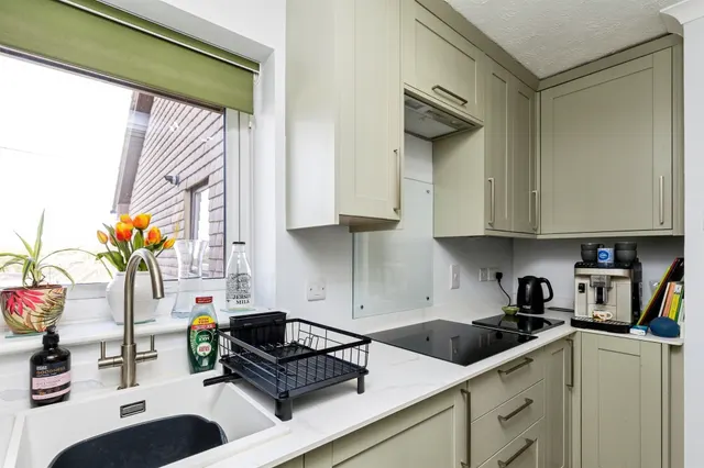 Gordon Road, Burgess Hill, RH15, photo 3