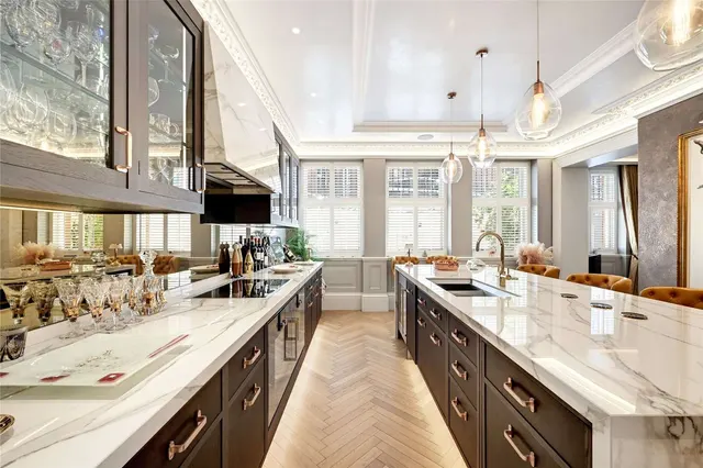 Photo 2 — Kensington Court Mansions, London, W8 5DT