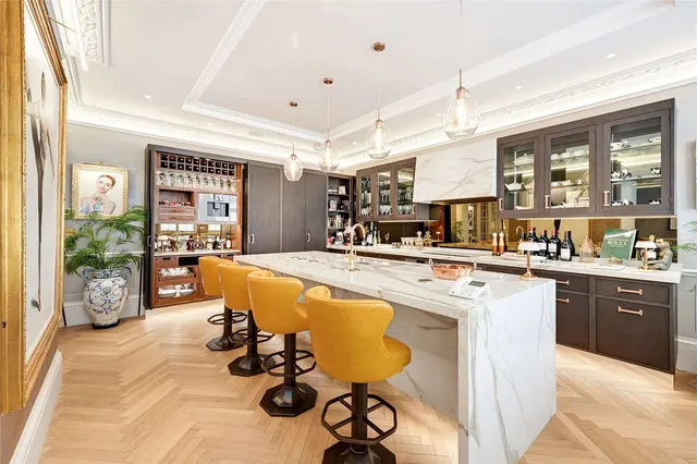 Photo 3 — Kensington Court Mansions, London, W8 5DT