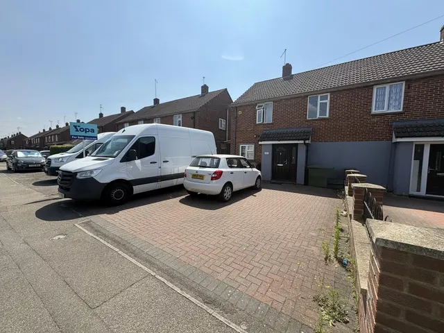 Poplar Avenue, Peterborough, PE1, photo 1