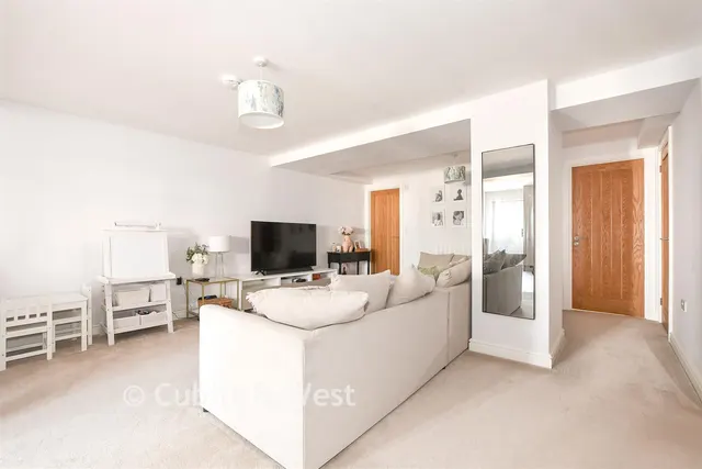 Church Street, Rudgwick, RH12, photo 3