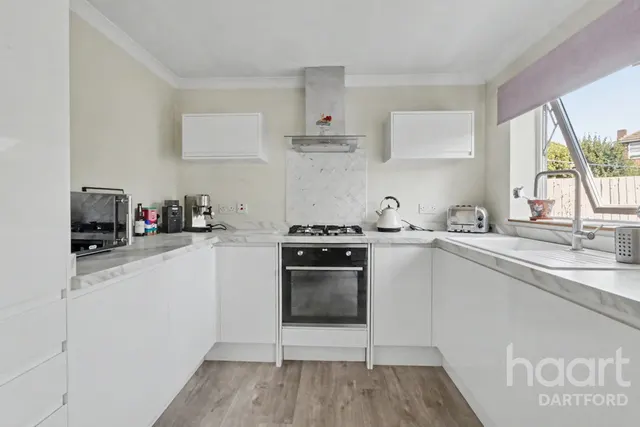 Lonsdale Crescent, Dartford, DA2, photo 3