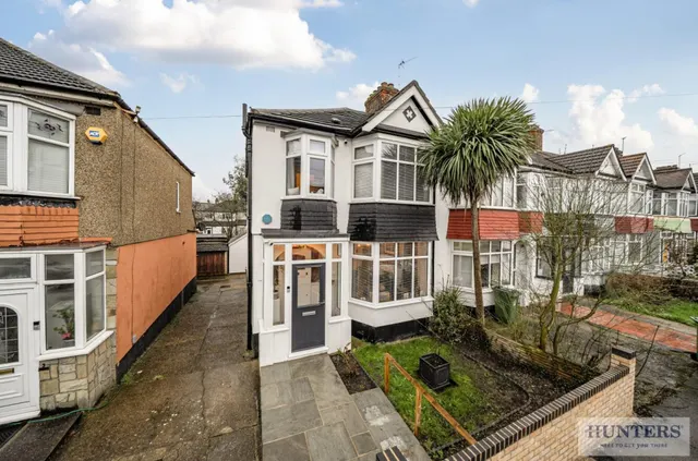 Bendmore Avenue, London, photo 1