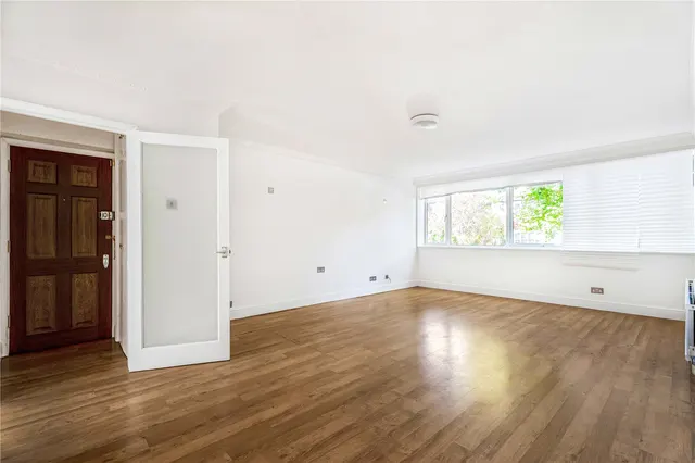 Salisbury Avenue, London, N3, photo 2