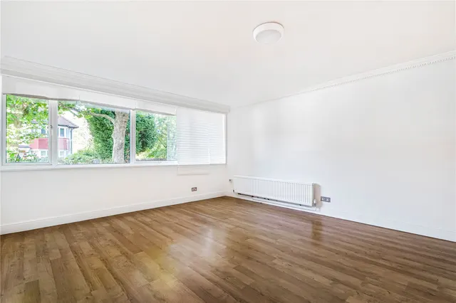 Salisbury Avenue, London, N3, photo 3