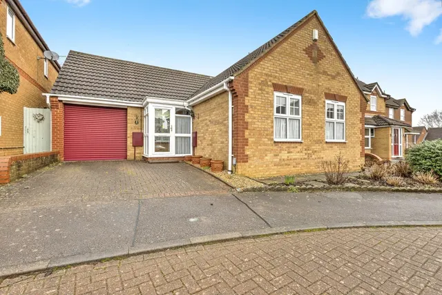 Hibiscus Close, Northampton, Northamptonshire, NN3, photo 1