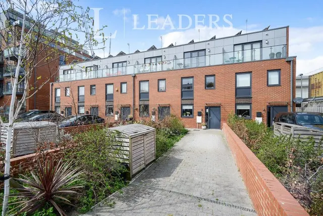 Goldstone Lane, Hove, BN3, photo 1