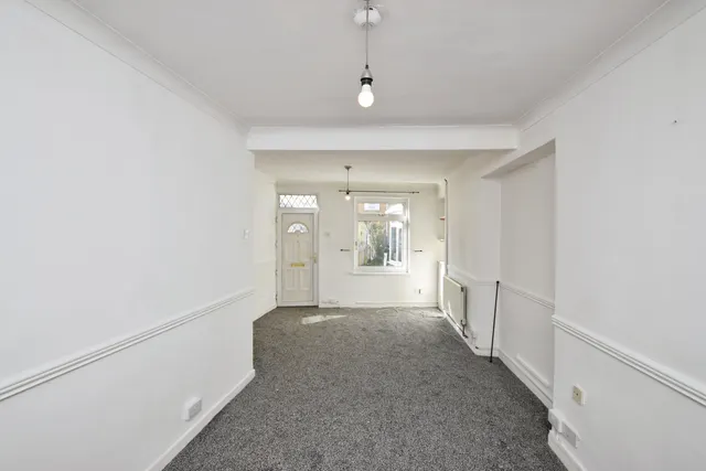 Catherine Street, Swansea, SA1, photo 1