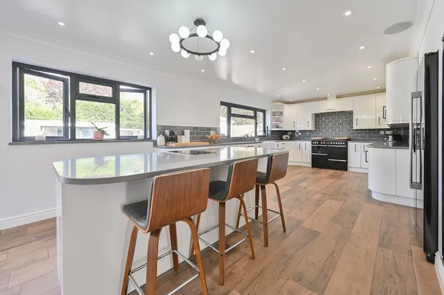 Photo 2 — Stag Green Avenue, Hatfield AL9 5DZ