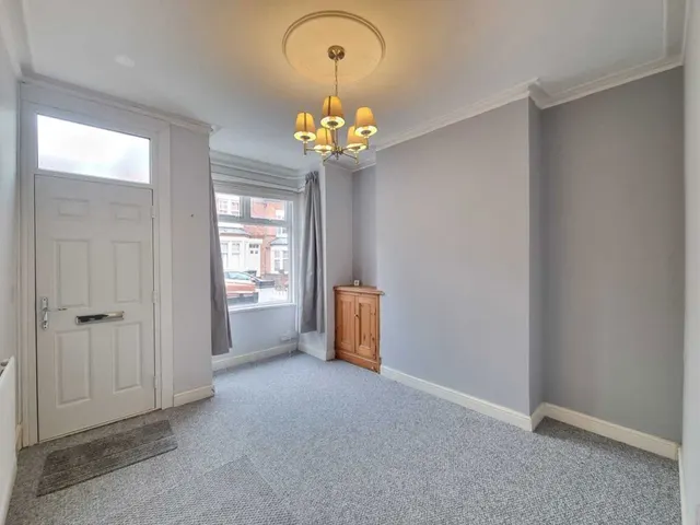 Clarendon Park Road, Leicester, LE2, photo 3
