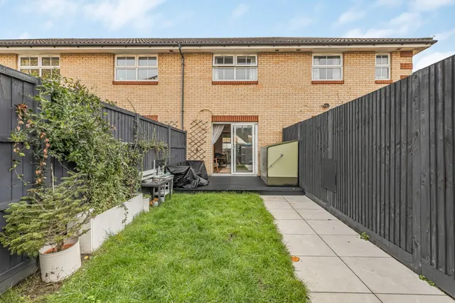 Photo 2 — Shire Place, Wandsworth, London, SW18