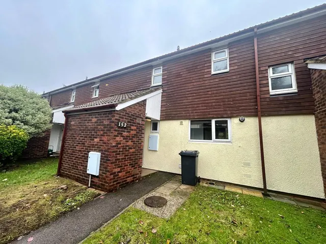 Quetta Park, Church Crookham, Fleet, Hampshire, GU52 8TJ, photo 1