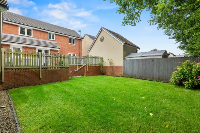 Beauchamp Walk, Gorseinon, SA4, photo 3
