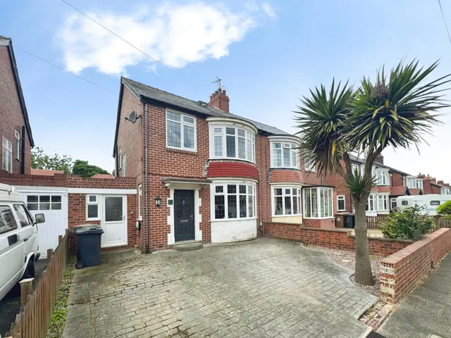 Seacrest Avenue, Cullercoats, NE30, photo 1