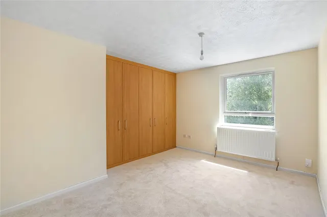 Photo 2 — Falcon View, Winchester, Hampshire, SO22