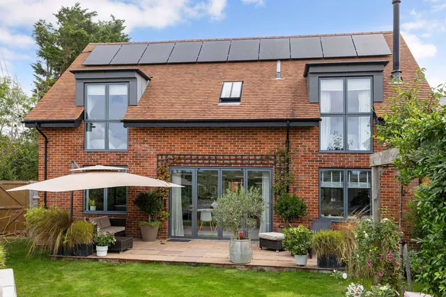 Sway Road, Lymington, Hampshire, SO41 8QU, photo 1