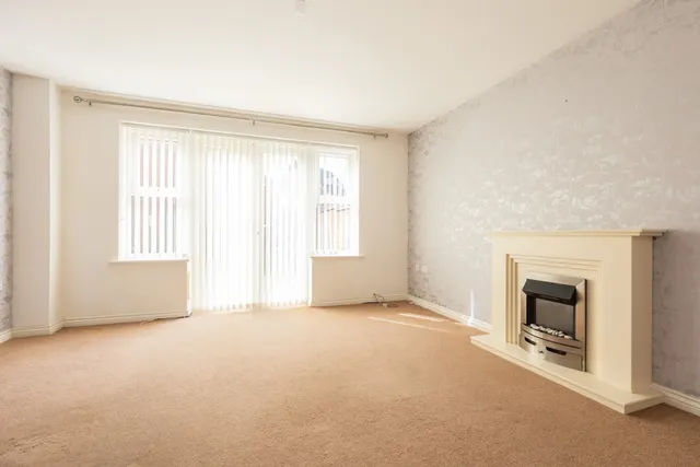 Photo 3 — Coalville, Leicestershire