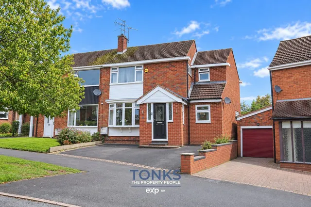 Walker Drive, Kidderminster, DY10 2YW, photo 1