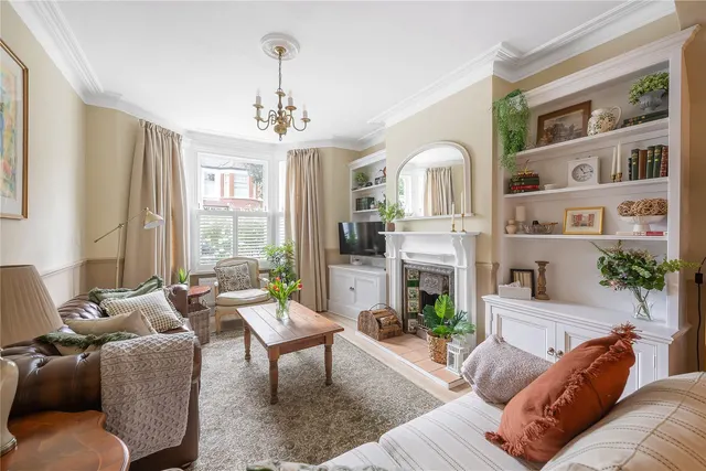 Photo 2 — Astonville Street, London, SW18