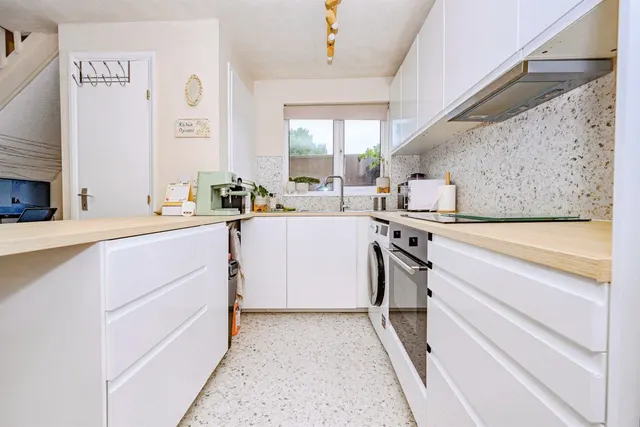 Milford Close, Marshalswick, AL4, photo 3