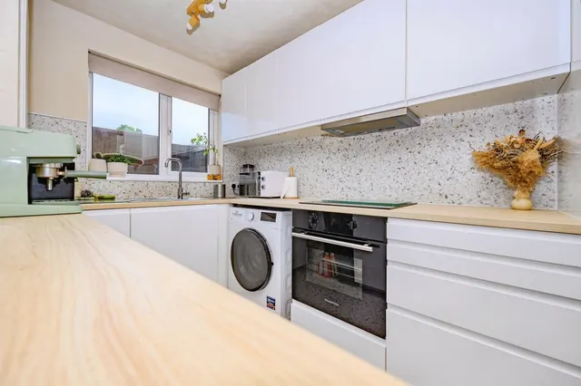 Milford Close, Marshalswick, AL4, photo 2