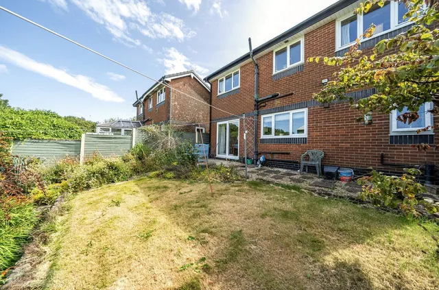 Abbott Clough Avenue, Blackburn, BB1, photo 3