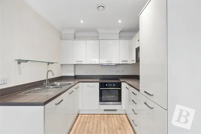 St. Marys Lane, Upminster, RM14, photo 3
