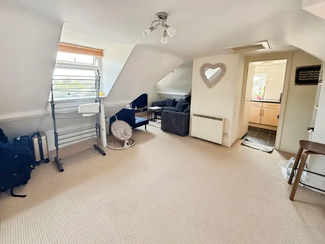 Photo 3 — Stevenage Road, Knebworth, SG3