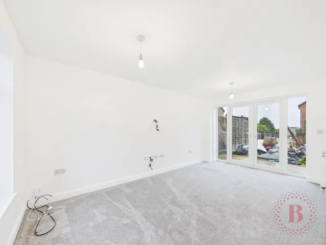 Highfield Avenue, Langwith, NG20, photo 3