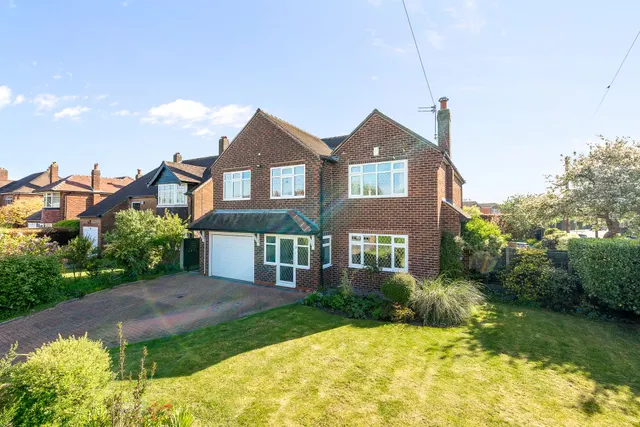 Meadway, Sale, photo 1