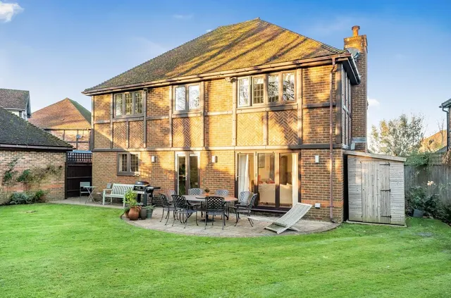Stag Leys Close, Banstead, SM7 3AH, photo 1