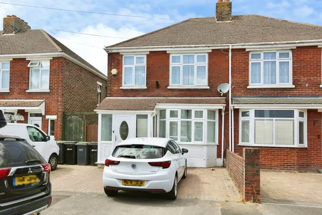 Fisgard Road, Gosport, photo 1