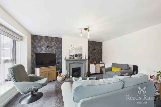 Photo 3 — Burwood Drive, Ribbleton, Lancashire, PR2
