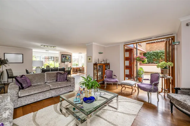 Birchwood Drive, Hampstead, London, NW3 7NB, photo 1