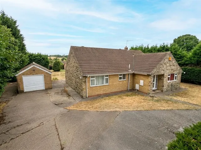 Photo 2 — Low Road East, Warmsworth, DONCASTER