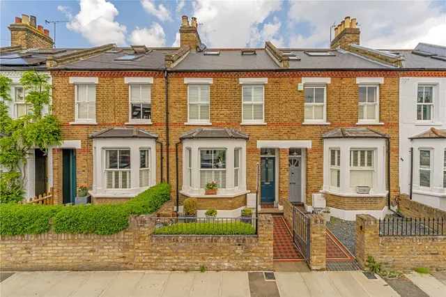 Fulwell Road, Teddington, TW11 0RQ, photo 1