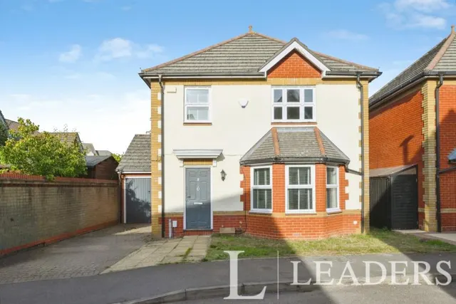 Victoria Gate, Harlow, CM17, photo 1