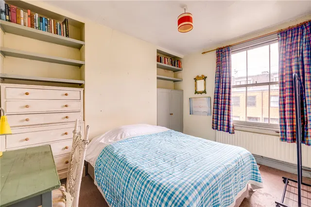 Photo 3 — Haldane Road, London, SW6