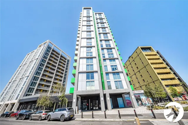 Felixstowe Road, SE2, photo 1
