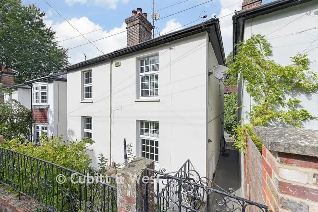 Harrow Road East, Dorking, RH4, photo 1