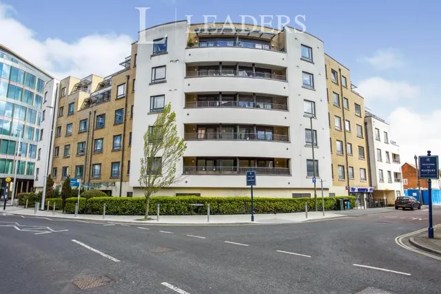William Booth Place, Woking, GU21, photo 1