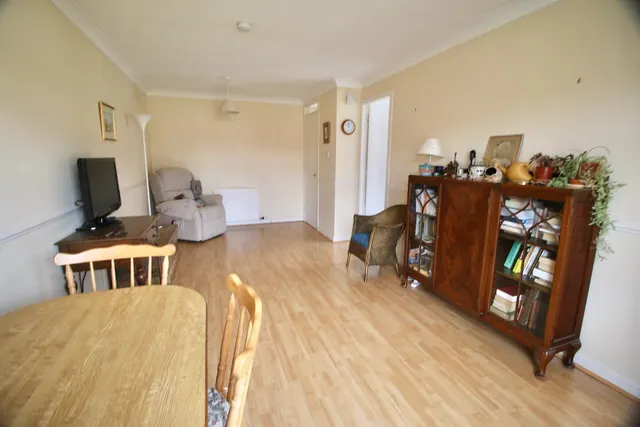 Photo 3 — Logan Drive, Balloch, G68 9EY
