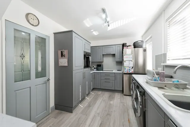 Carisbrooke Road, Gosport, PO13, photo 3