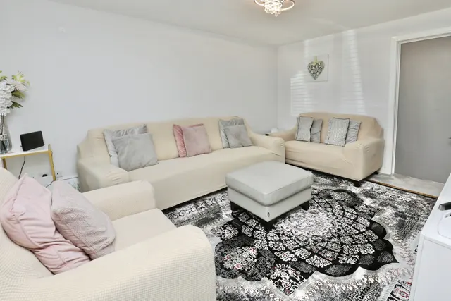 Proto Close, Liverpool, L24, photo 2
